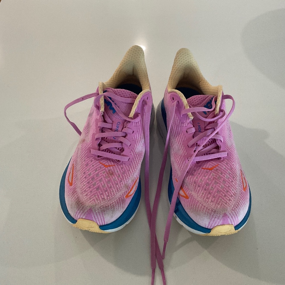 HOKA Sneakers
